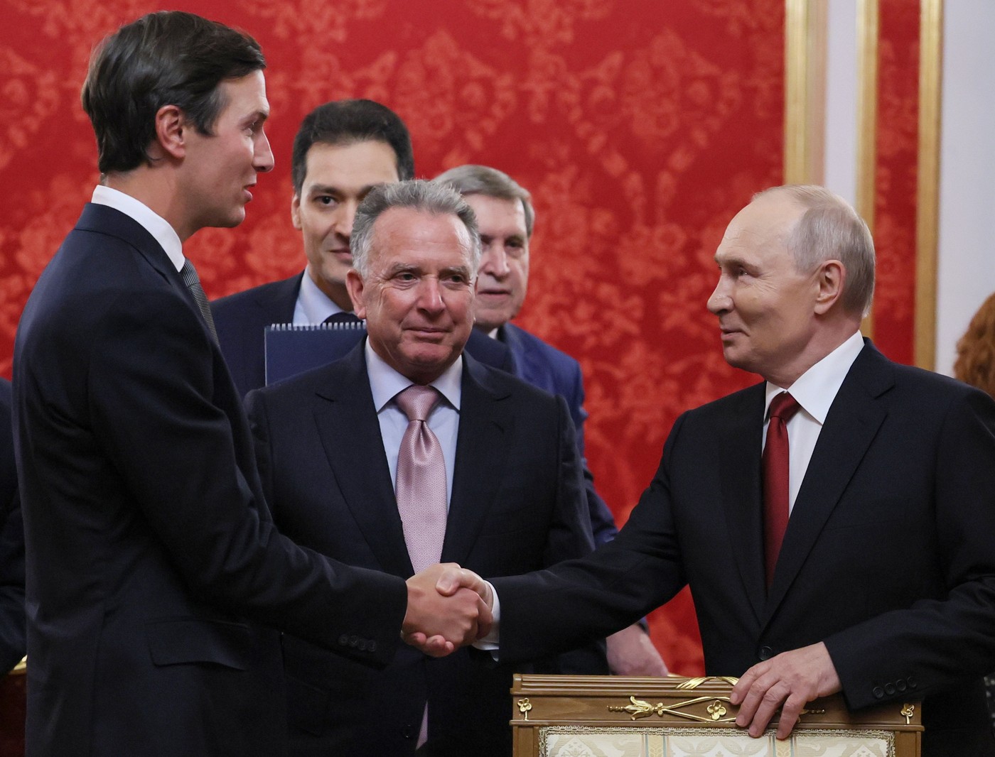 Propunerea lui Putin pentru negocierea războiului din Ucraina: un acord petrolier de miliarde de dolari