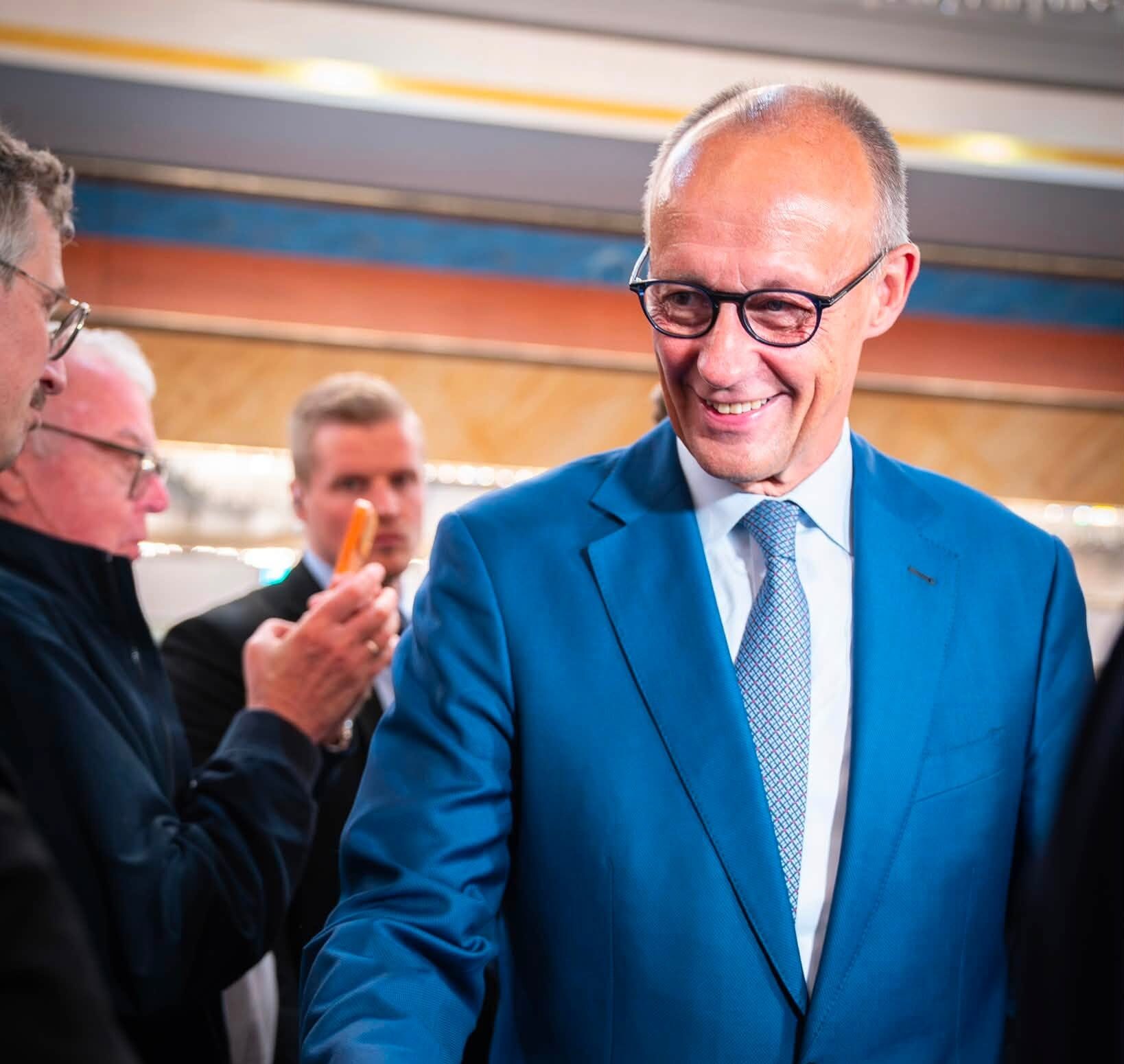 Vizită neanunțată la Kiev a cancelarului german Friedrich Merz pentru consolidarea sprijinului militar și energetic