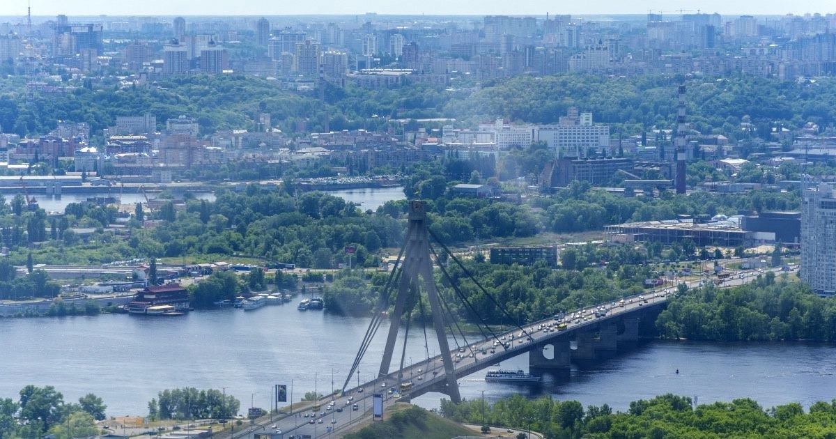 Kievul pregătește treceri pe pontoane pentru a contracara riscul de paralizie a infrastructurii peste Nipru