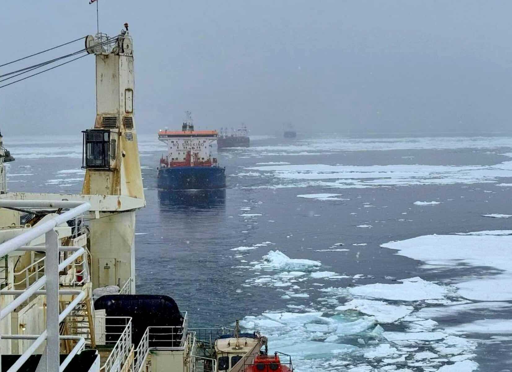Expansiunea rutelor maritime arctice: Rusia și China preiau inițiativa în fața instabilității globale
