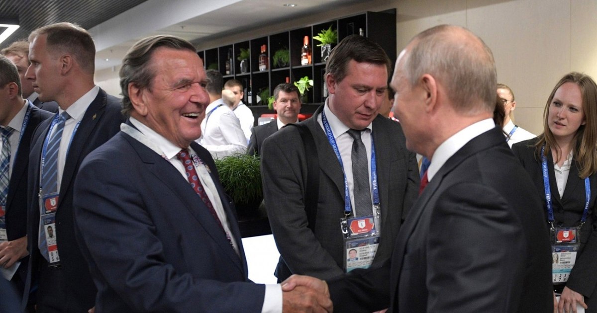 Schröder este numit în consiliul de supraveghere al unei rețele de hipermarketuri din Rusia
