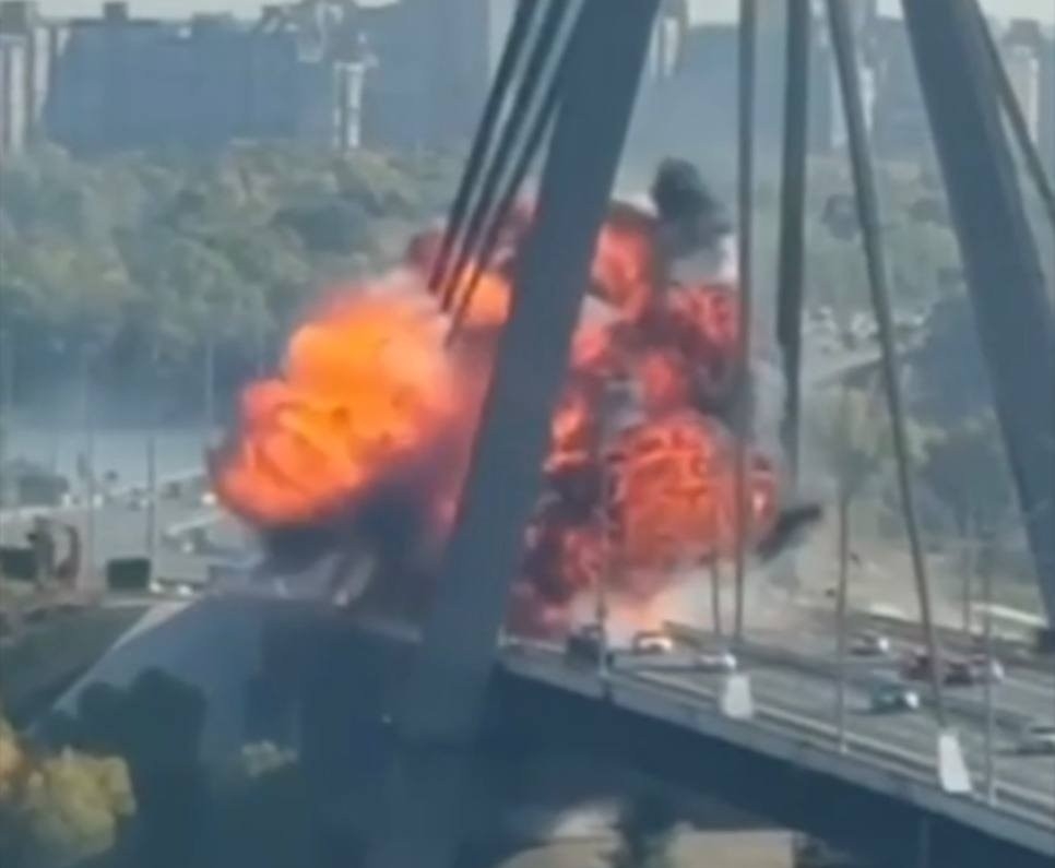 Escaladarea atacurilor ruse asupra infrastructurii civile: avertismentul lui Zelenski privind schimbarea regulilor de război
