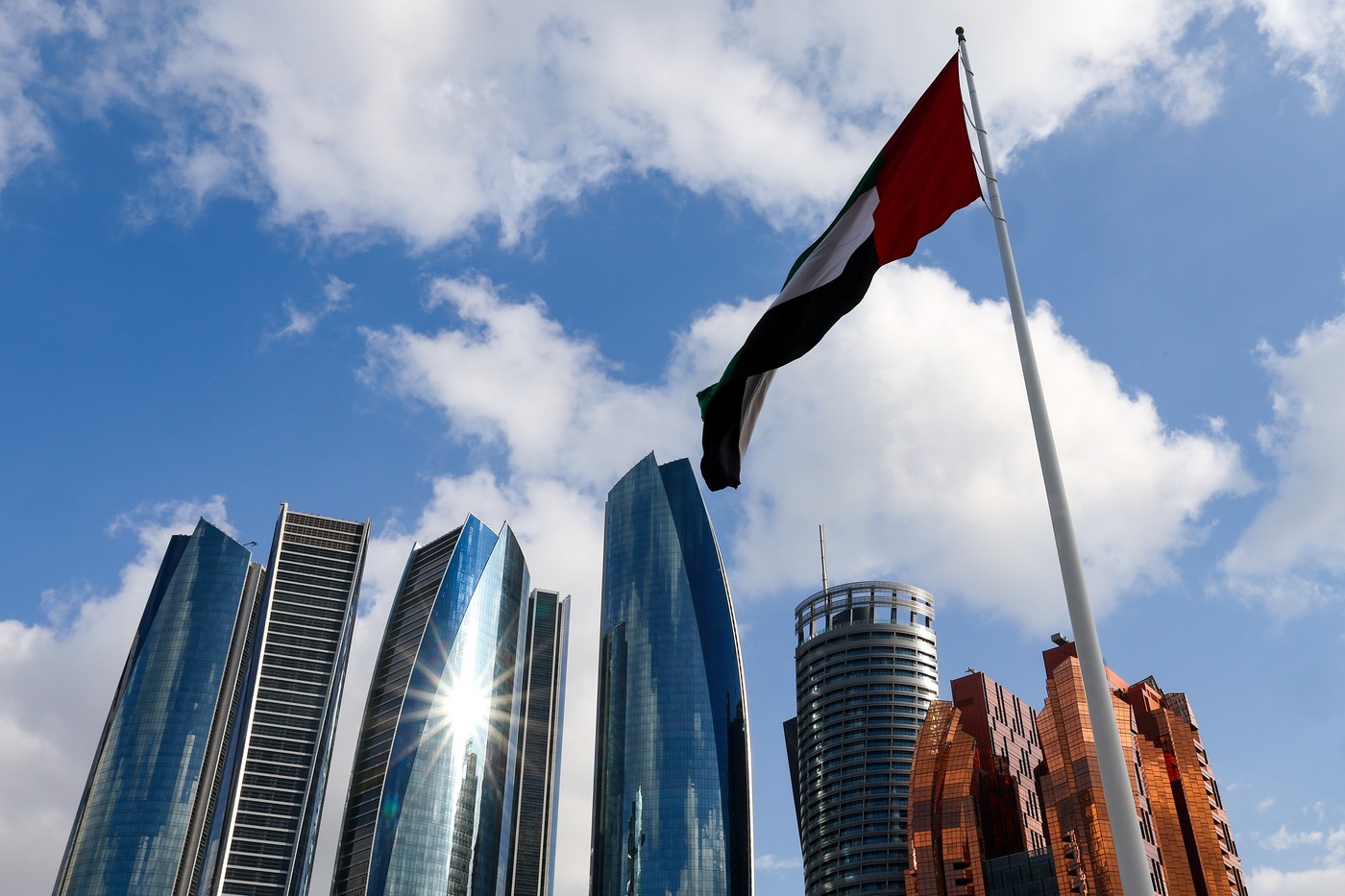 SUA aprobă vânzarea de echipamente militare de un miliard de dolari către Emiratele Arabe Unite