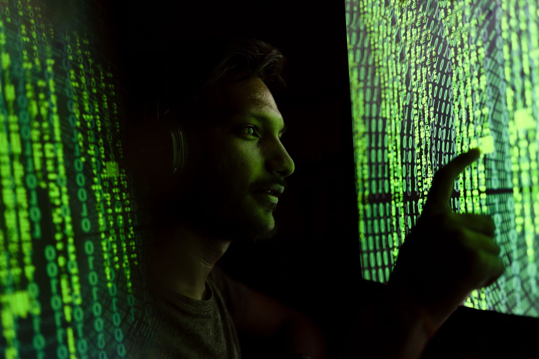 Eurodeputata Lena Schilling cere măsuri împotriva deepfake-urilor sexualizate după ce a fost vizată personal