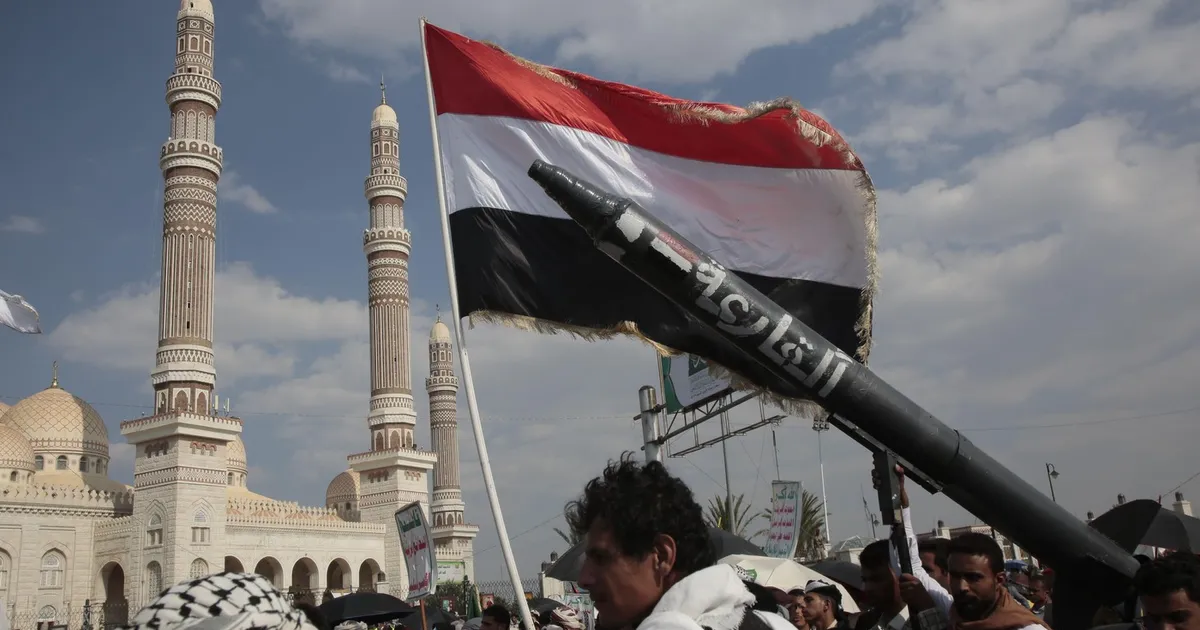 Escaladarea conflictului din Yemen: Houthi au lansat atacuri masive cu rachete și drone asupra Arabiei Saudite