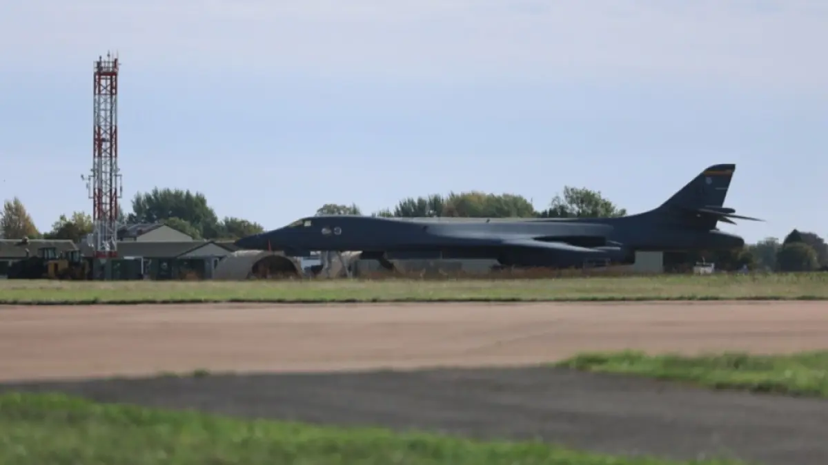 Nouă arestare în cadrul anchetei privind complotul terorist de lângă baza aeriană RAF Fairford