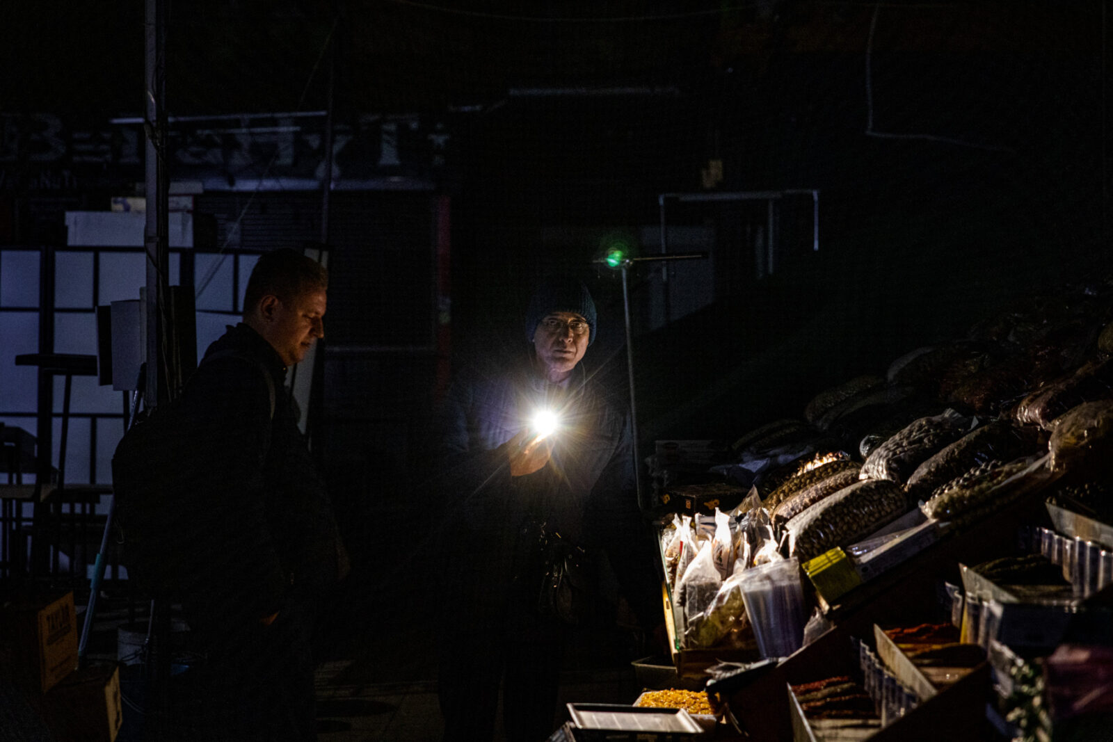 Restricții de alimentare cu electricitate la Kiev după atacuri rusești asupra infrastructurii energetice