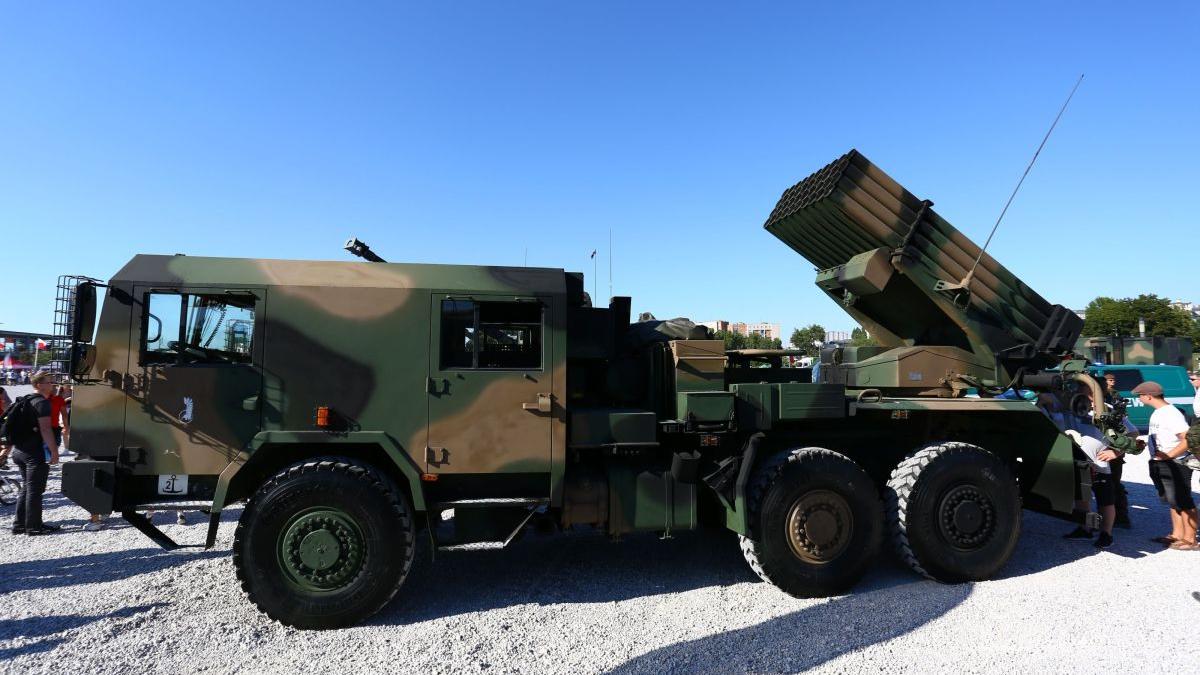 Schimbarea de paradigmă în achizițiile militare: Polonia analizează vânzarea sistemelor HIMARS