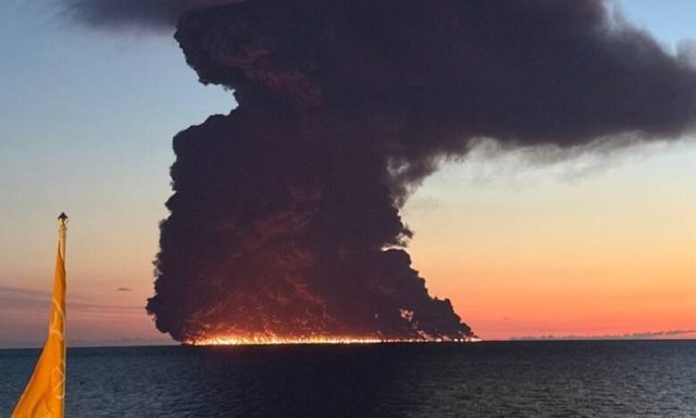 Atac cu dronă navală asupra unui petrolier în Marea Neagră: Incendiu și evacuare în regiunea Krasnodar
