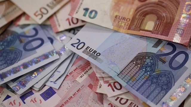 Presiuni financiare și sociale asupra Franței în pragul negocierilor bugetare