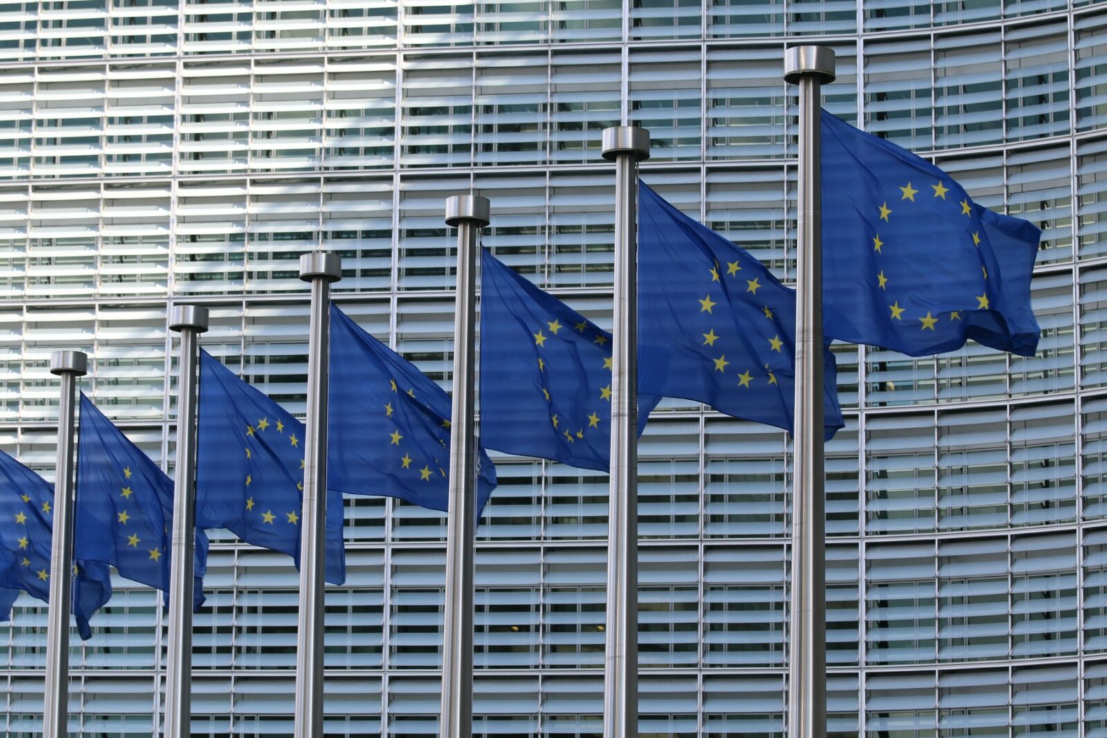 Uniunea Europeană extinde restricțiile asupra Rusiei prin sancționarea a aproape 1.600 de entități și persoane