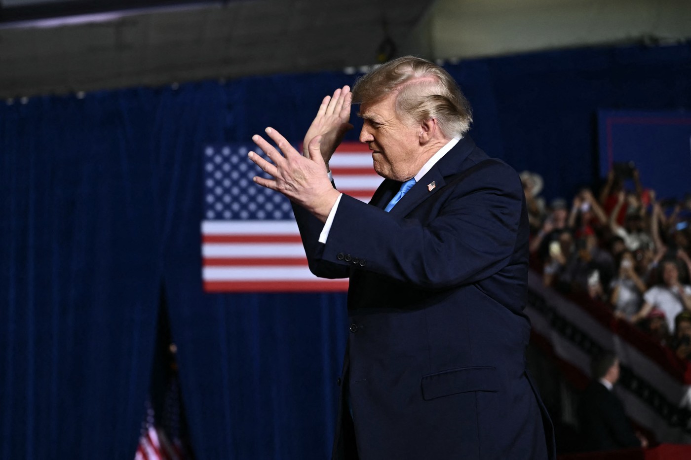 Strategia republicanilor de a se distanța de Donald Trump înainte de alegerile de la jumătatea mandatului