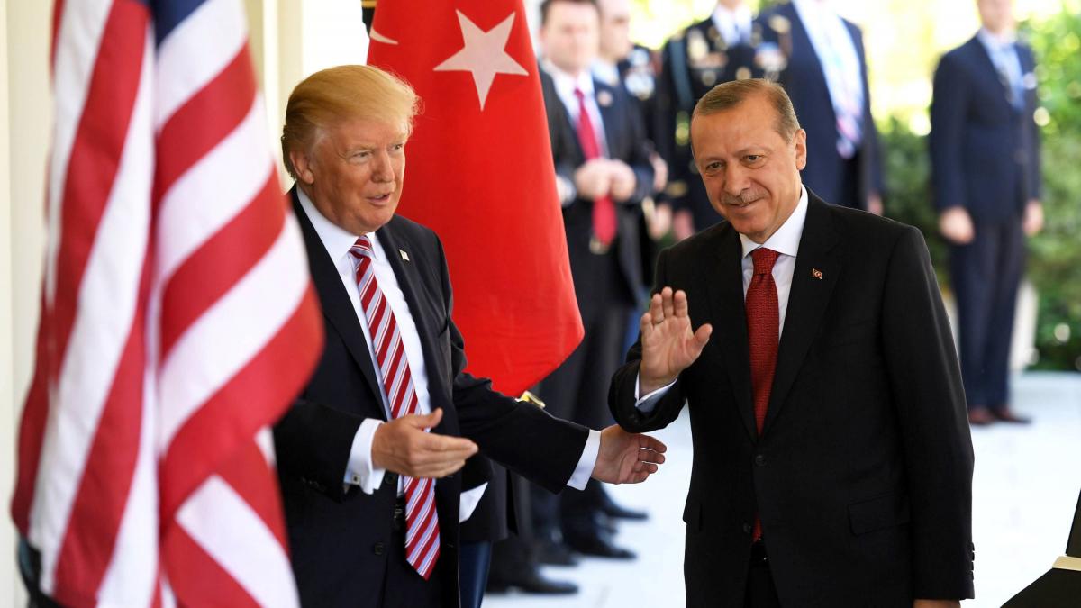Erdogan și Putin discută securizarea navigației în Marea Neagră și relansarea contactelor diplomatice