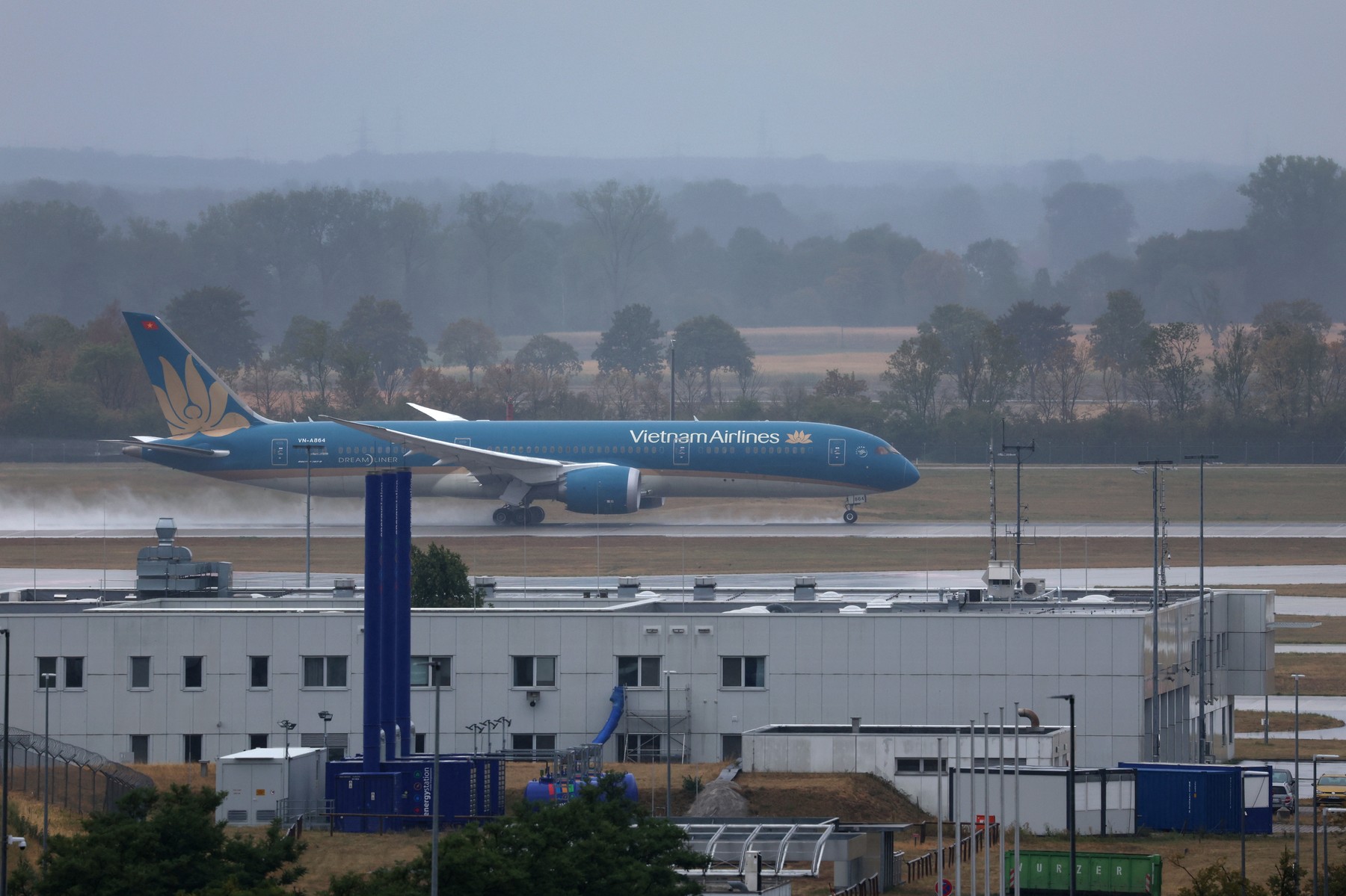 Rusia solicită Vietnamului închirierea de avioane pentru a compensa degradarea flotei de pasageri