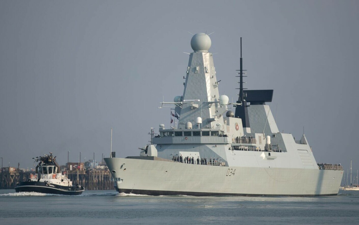 Un marinar din Royal Navy este acuzat de pregătirea unor acțiuni de spionaj pentru Rusia