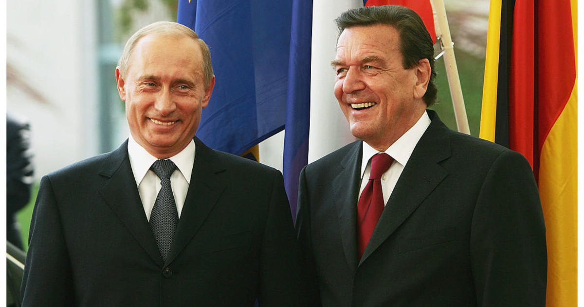Întâlnirea dintre Vladimir Putin și Gerhard Schroeder sub semnul criticilor privind legăturile cu Moscova