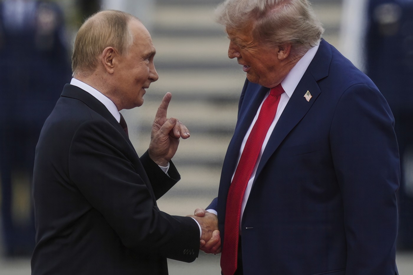 Donald Trump anunță permisiunea de comercializare a 3.000.000 de tone de motorină din Rusia