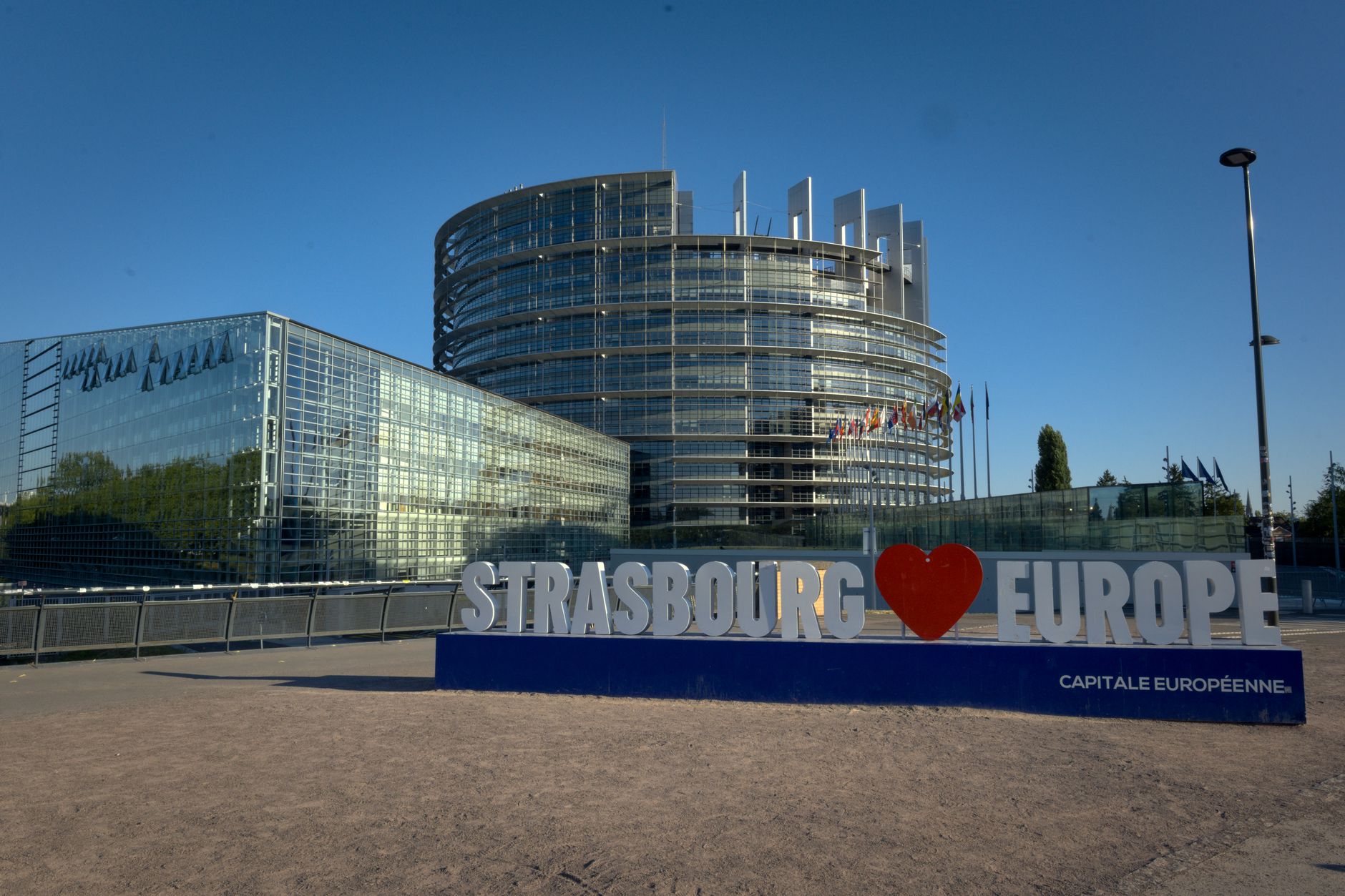 Conflict privind bugetul UE: Parlamentul European respinge propunerea Irlandei de reducere a fondurilor