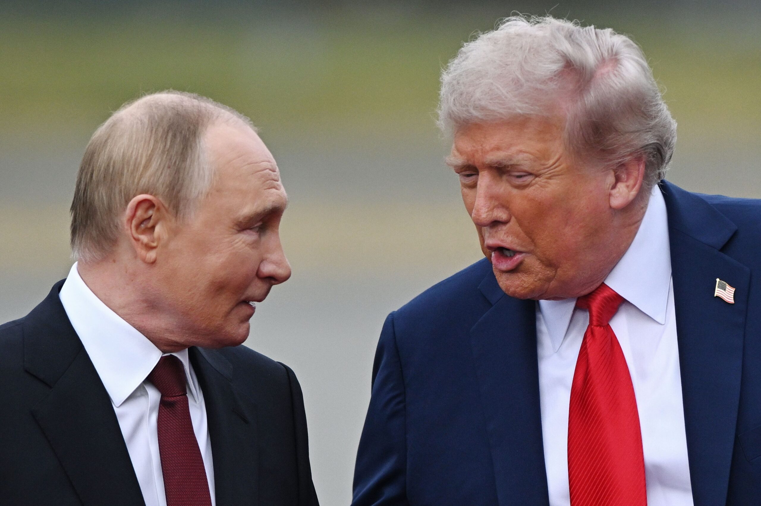 Presiuni americane asupra Ucrainei privind atacurile asupra rafinăriilor rusești și acordul Trump-Putin