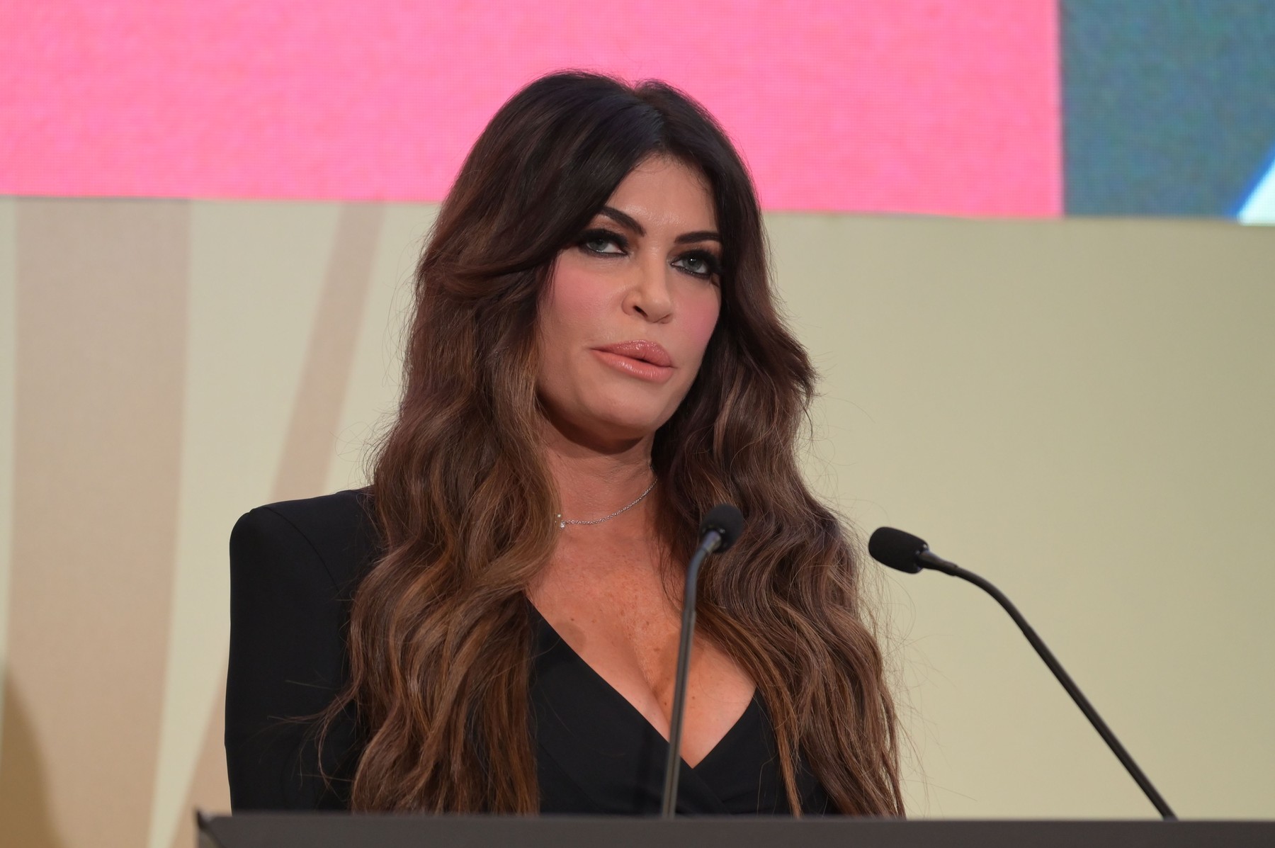 Administrația Trump evaluează înlocuirea ambasadoarei SUA în Grecia, Kimberly Guilfoyle