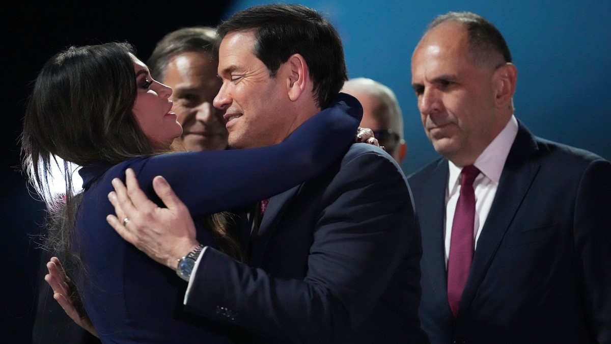 Administrația Trump evaluează înlocuirea ambasadoarei SUA în Grecia, Kimberly Guilfoyle