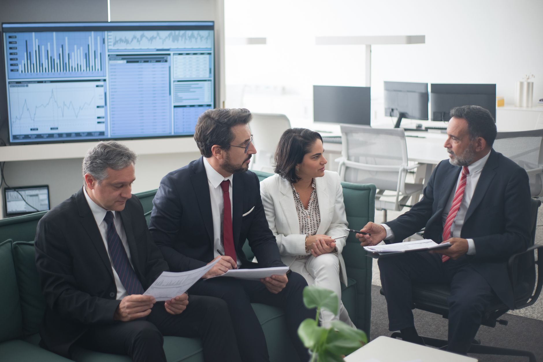 Reuniunile FMI și Banca Mondială de la Bangkok: Interesele SUA și criza datoriei globale