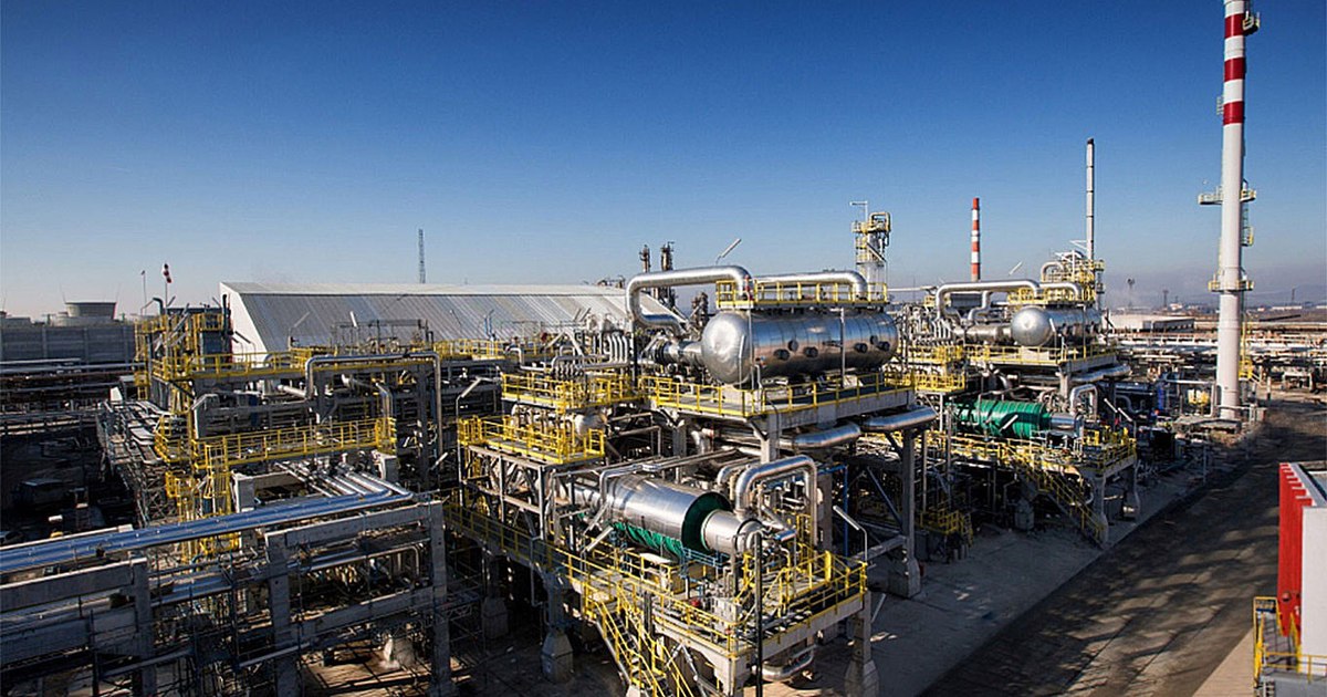 Tranzacție de 20 de miliarde de dolari pentru activele Lukoil: Petrotel Ploiești este pe lista investitorilor