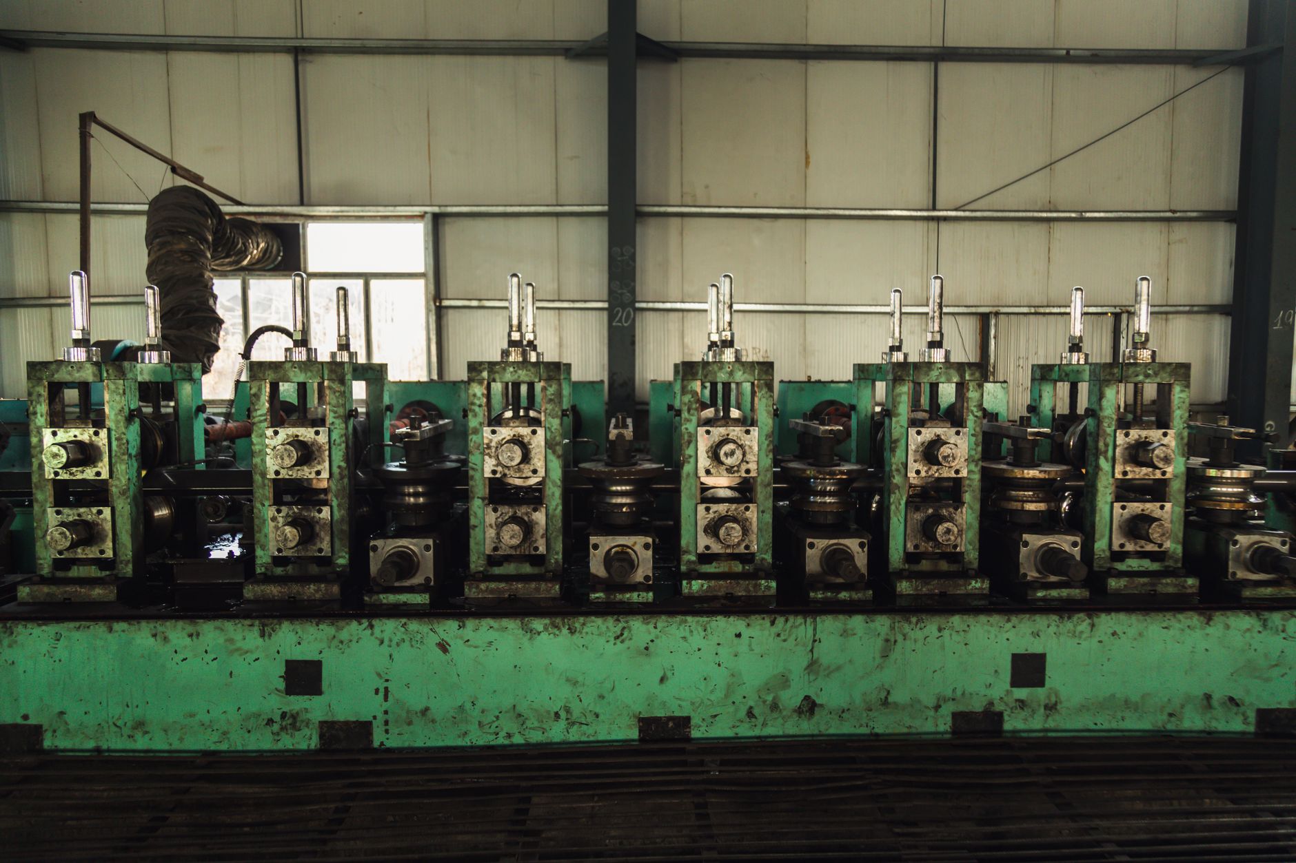 Ministrul polonez al apărării cere trecerea industriei europene la un regim de producție de război
