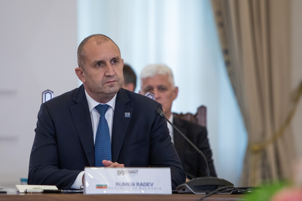 Critici la adresa premierului Rumen Radev după eșecul convocării ambasadoarei Rusiei în urma atacurilor din Marea Neagră